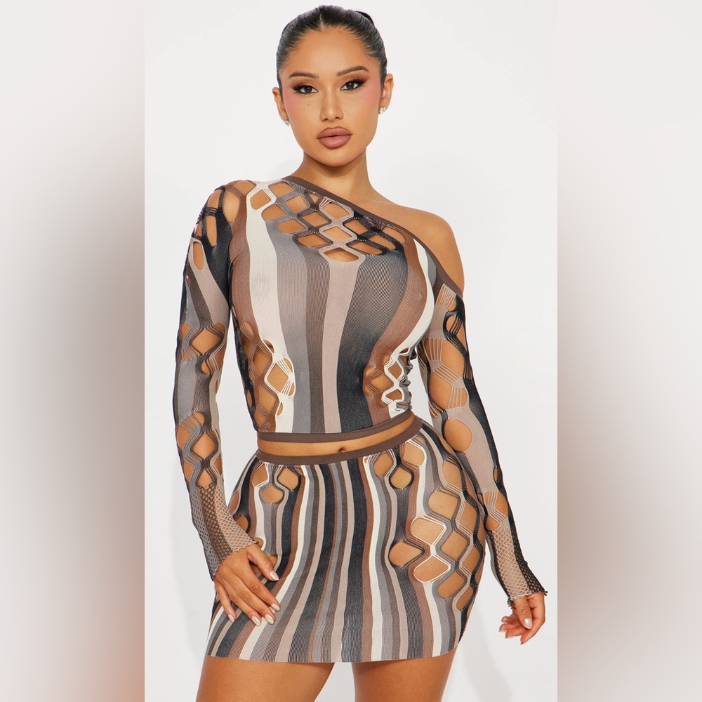 NWT - Fashion Nova “Ready For The Night” Seamless Cutout Mini Skirt Set – Brown🤎